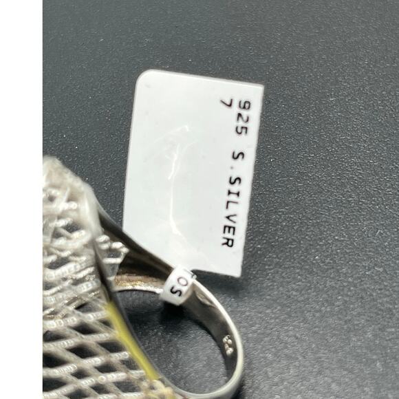 Sterling Silver Cubic Zirconia
Spider Web Weave Design Ring 2.40 Cts New Sz 8 - Picture 9 of 10